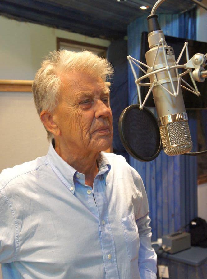 Sven-Bertil Taube vid en inspelning i Nilento studio i Kållered.