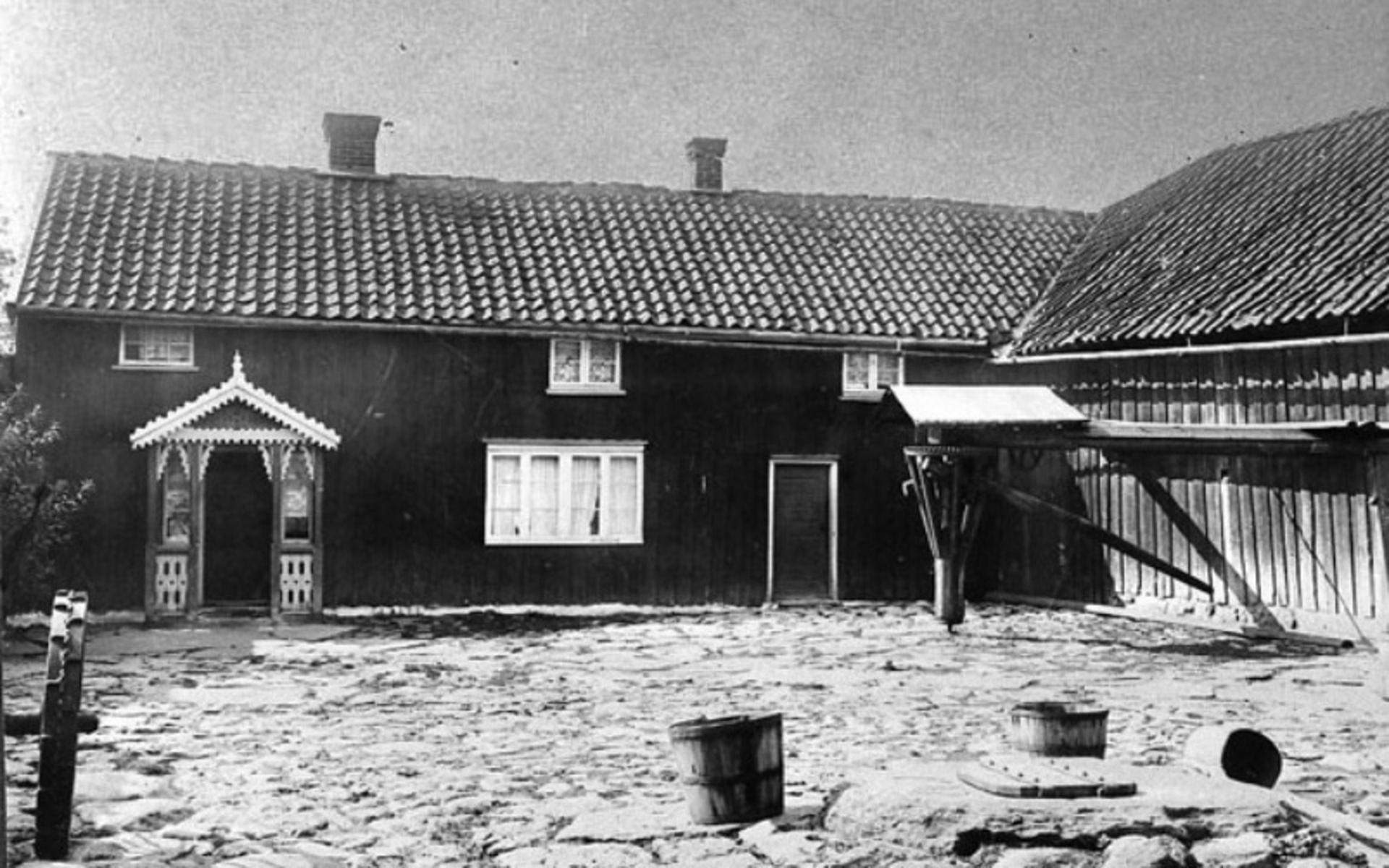 Innergården mot norr. Fotot är från 1916.