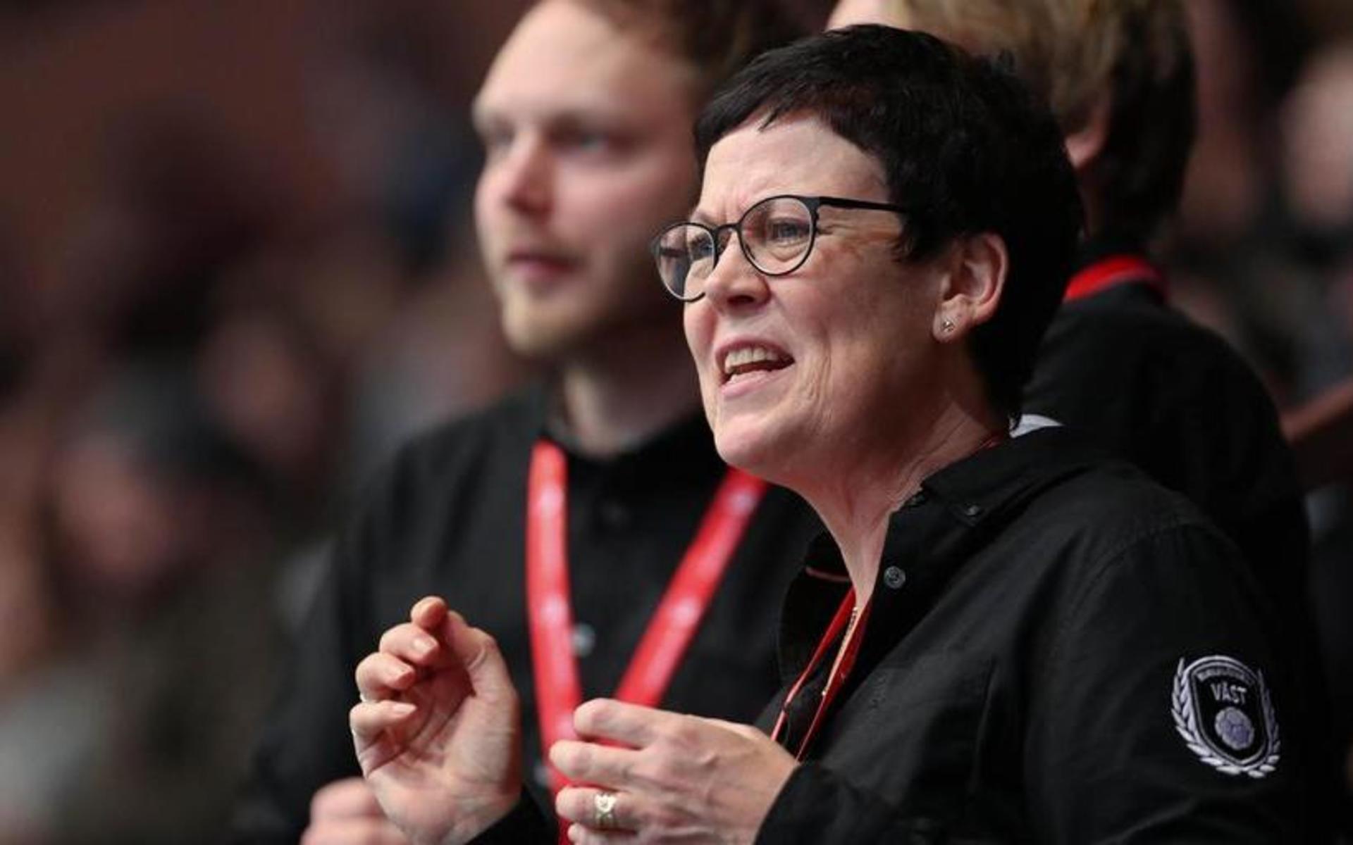 Eva Mässing har nominerats med motiveringen att hon är en eldsjäl som har vigt sitt liv åt Mölndals handbollsförening. 