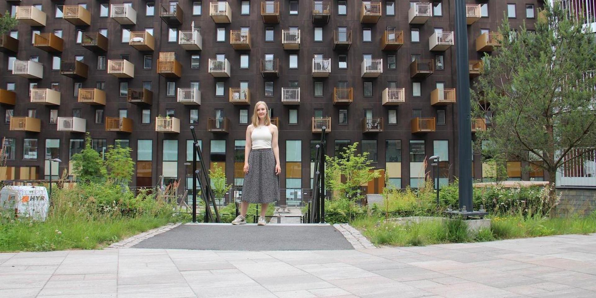 Arkitektstudenten och Mölndalsbon Katarina Karlkvist kommenterar några av kommunens nyaste byggnader.