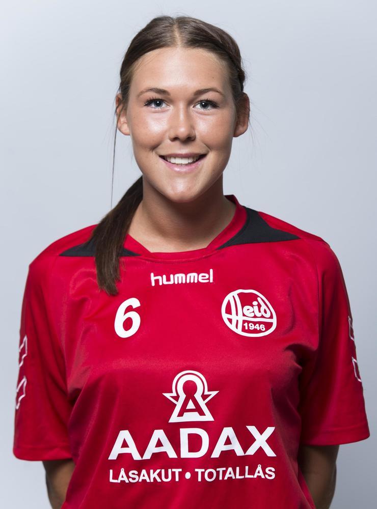 19-åriga Mikaela Mässing, då i BK Heid, under en porträttfotografering 12 augusti 2013 .