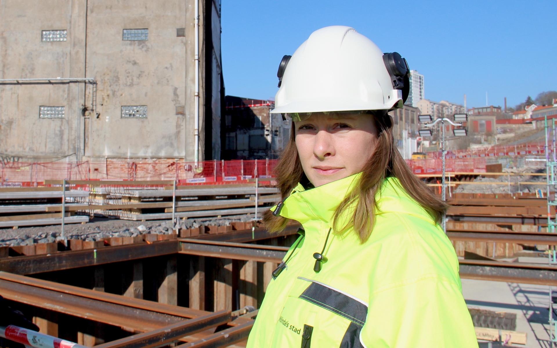Sofia Söderlund, projektledare vid tekniska förvaltningen för arbetet i och kring Mölndalsån vid Gamla torget och Forsåker.