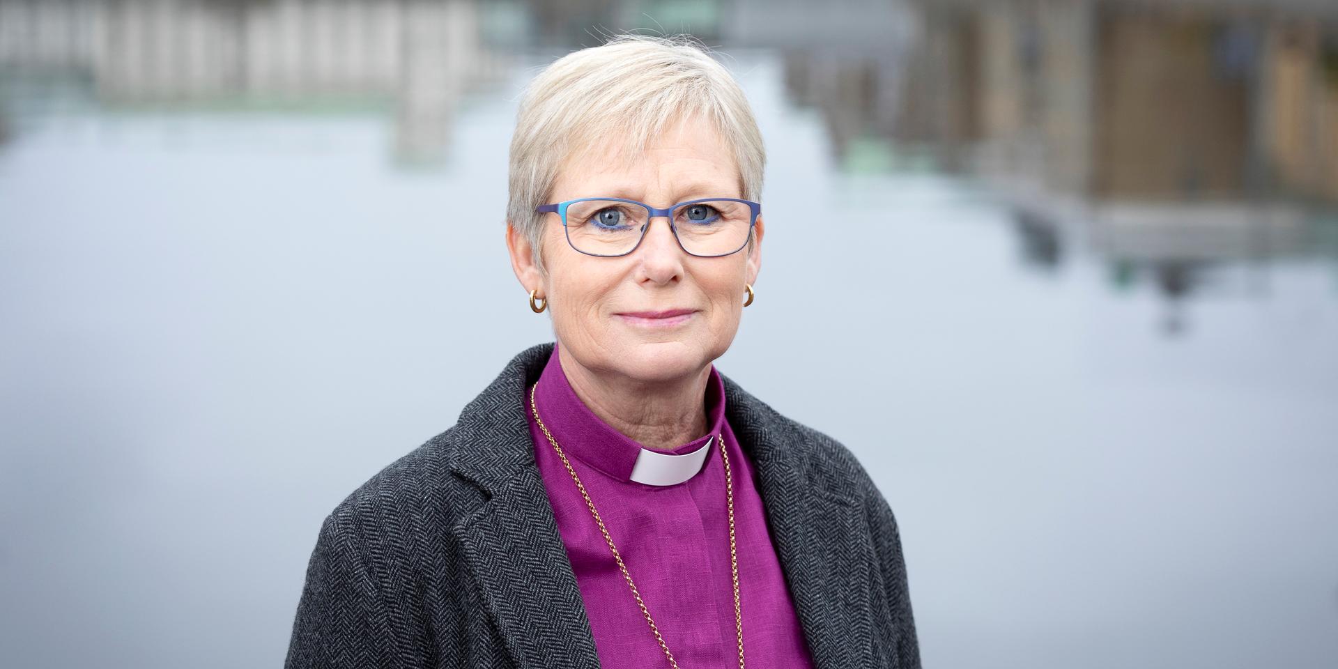 Susanne Rappman är biskop i Göteborgs stift. Innan hon blev det var hon kyrkoherde i Mölndal. 
