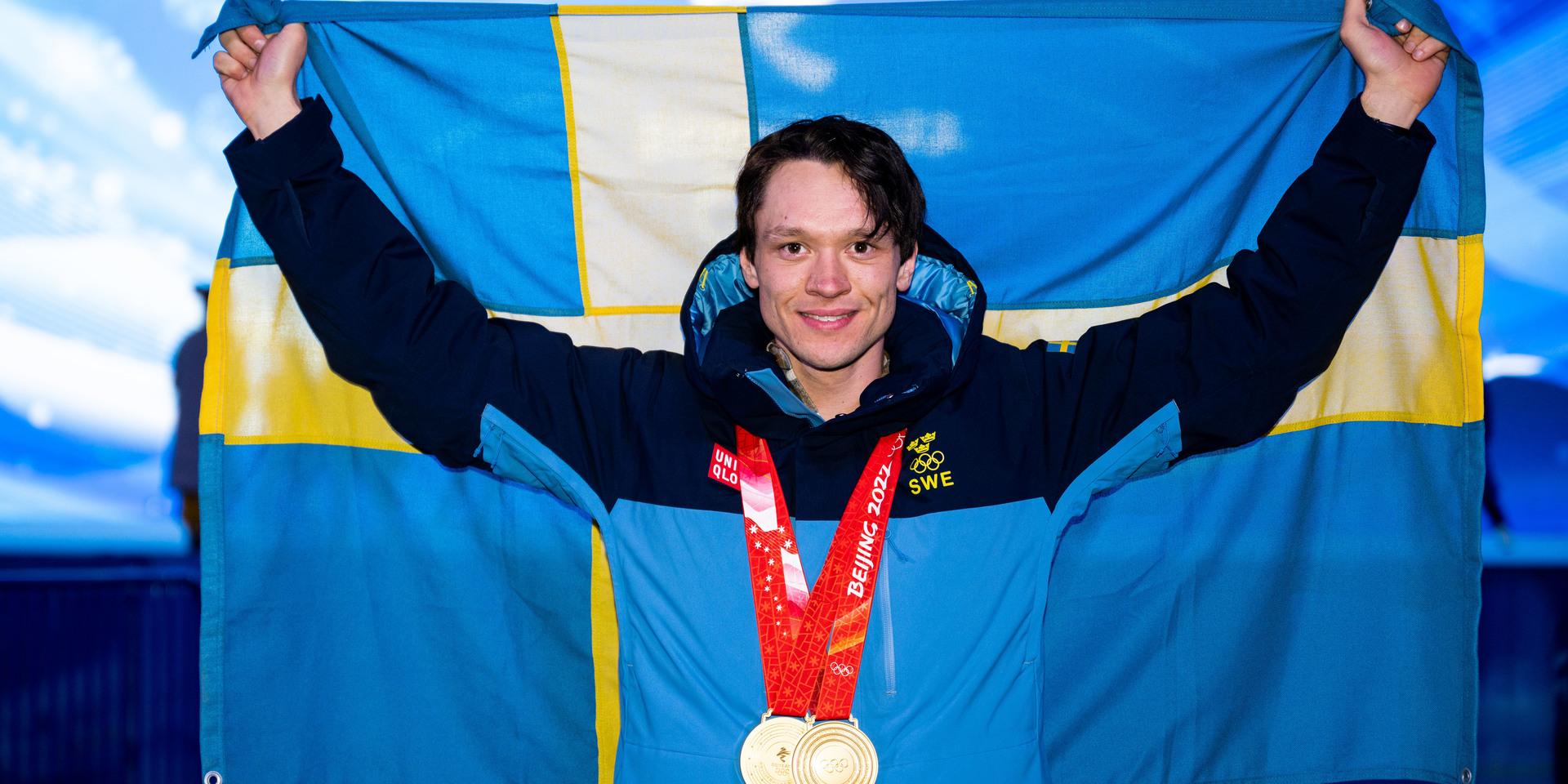 Josefin Taljegård var med i OS-byn när de svenska idrottarna firade skridskostjärnan Nils van der Poel för hans guld på 5 000 och 10 000 meter.