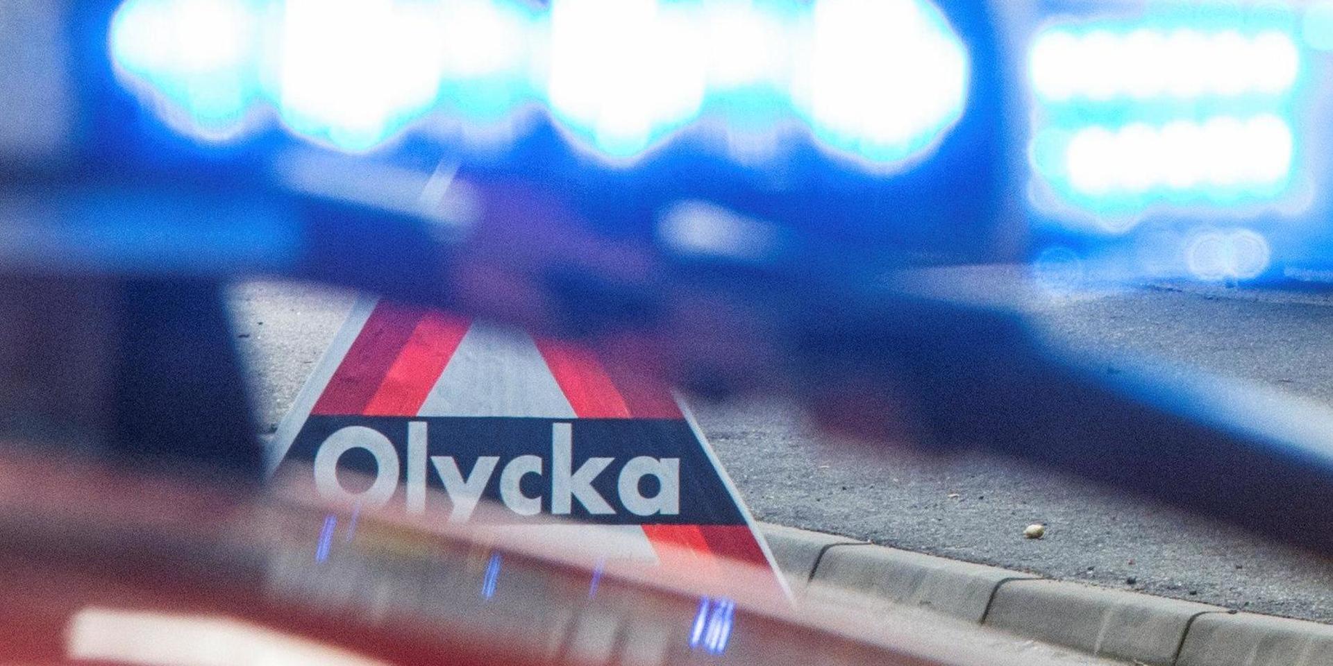 En motorcyklist misstänks för en rad grova brott efter en trafikolycka i Lackarebäck på söndagen.