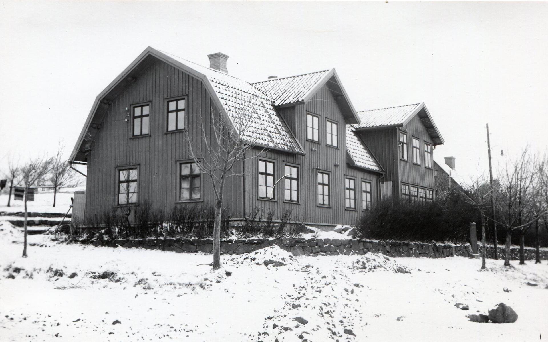 ”Ungdomsgården” där JUF Mölndal hade förlagt en stor del av sin verksamhet från slutet av 1930-talet var Stora Bosgården (Bosgå’n). Bilden har tagits år 1920.